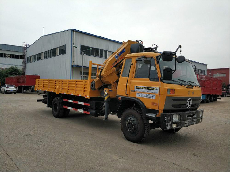 XCMG Official SQ3.2ZK2 3.2 ton knuckle boom crane truck mounted for sale